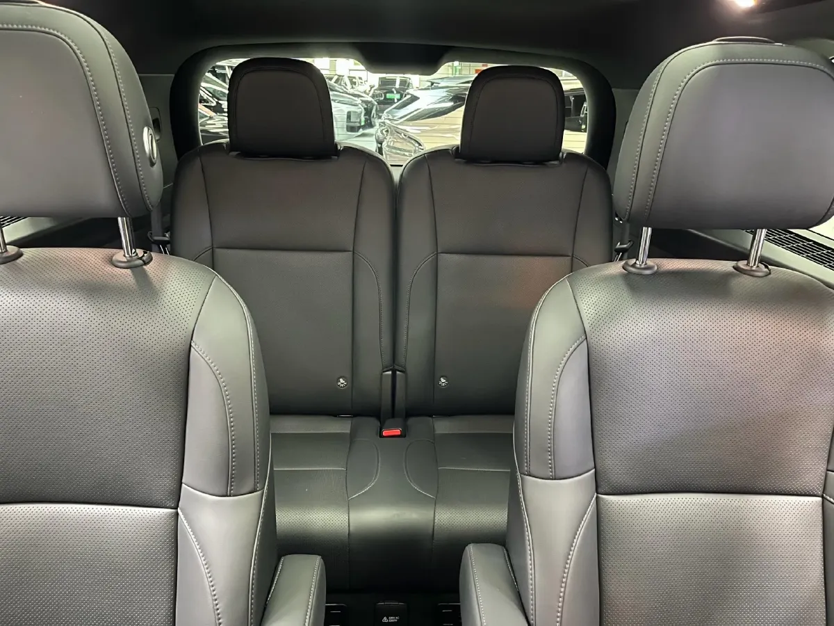 2024 Toyota Granvia 2.5L 189HP L4 E-CVT Hybrid,autocango,china used car exporter,china ev exporter,chinese used car exporter,chinese used ev exporter