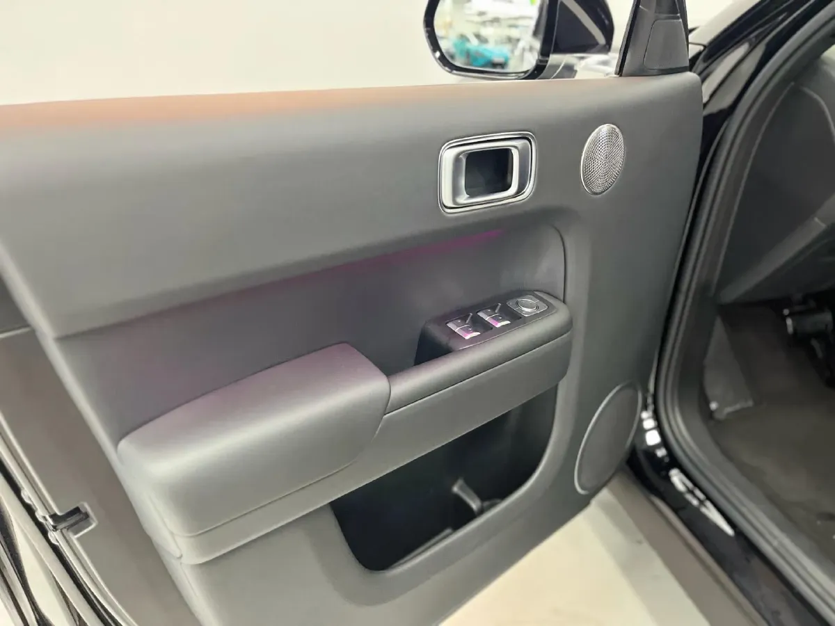 2024 Toyota Granvia 2.5L 189HP L4 E-CVT Hybrid,autocango,china used car exporter,china ev exporter,chinese used car exporter,chinese used ev exporter