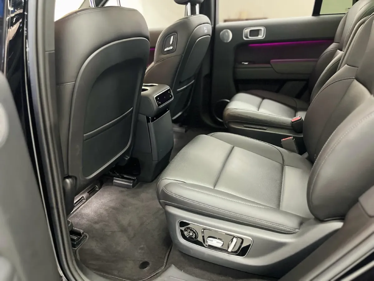 2024 Toyota Granvia 2.5L 189HP L4 E-CVT Hybrid,autocango,china used car exporter,china ev exporter,chinese used car exporter,chinese used ev exporter