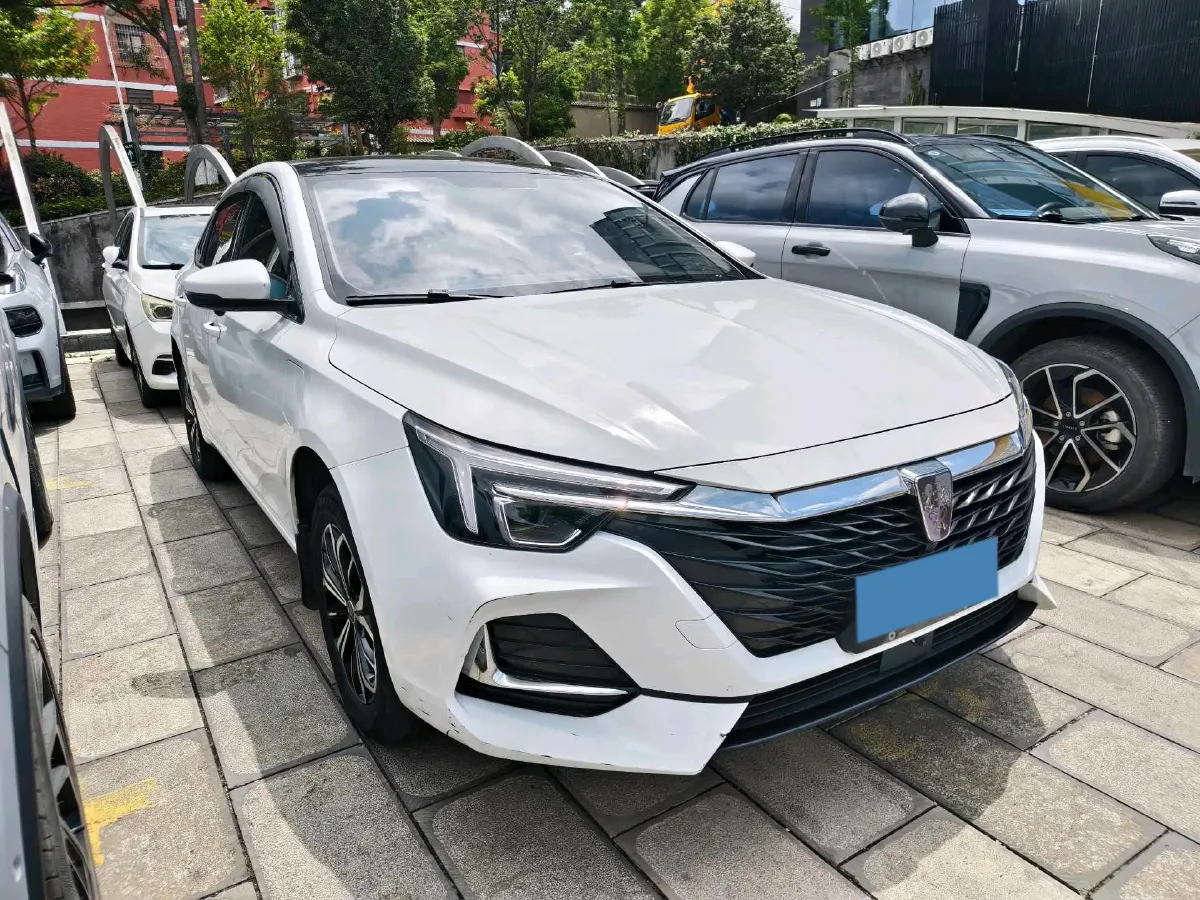 2022 JMC YuHu 7 2.0T 141HP L4 8AT,autocango,china used car exporter,china ev exporter,chinese used car exporter,chinese used ev exporter