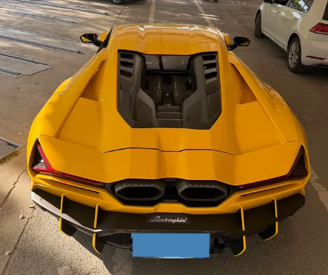 2023 Lamborghini Revuelto 6.5L 826HP V12 8DCT PHEV 3.8KWH,autocango,china used car exporter,china ev exporter,chinese used car exporter,chinese used ev exporter