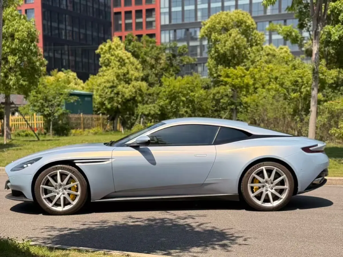 2019 Aston Martin DB11 4.0T 510HP V8 8AT,autocango,china used car exporter,china ev exporter,chinese used car exporter,chinese used ev exporter
