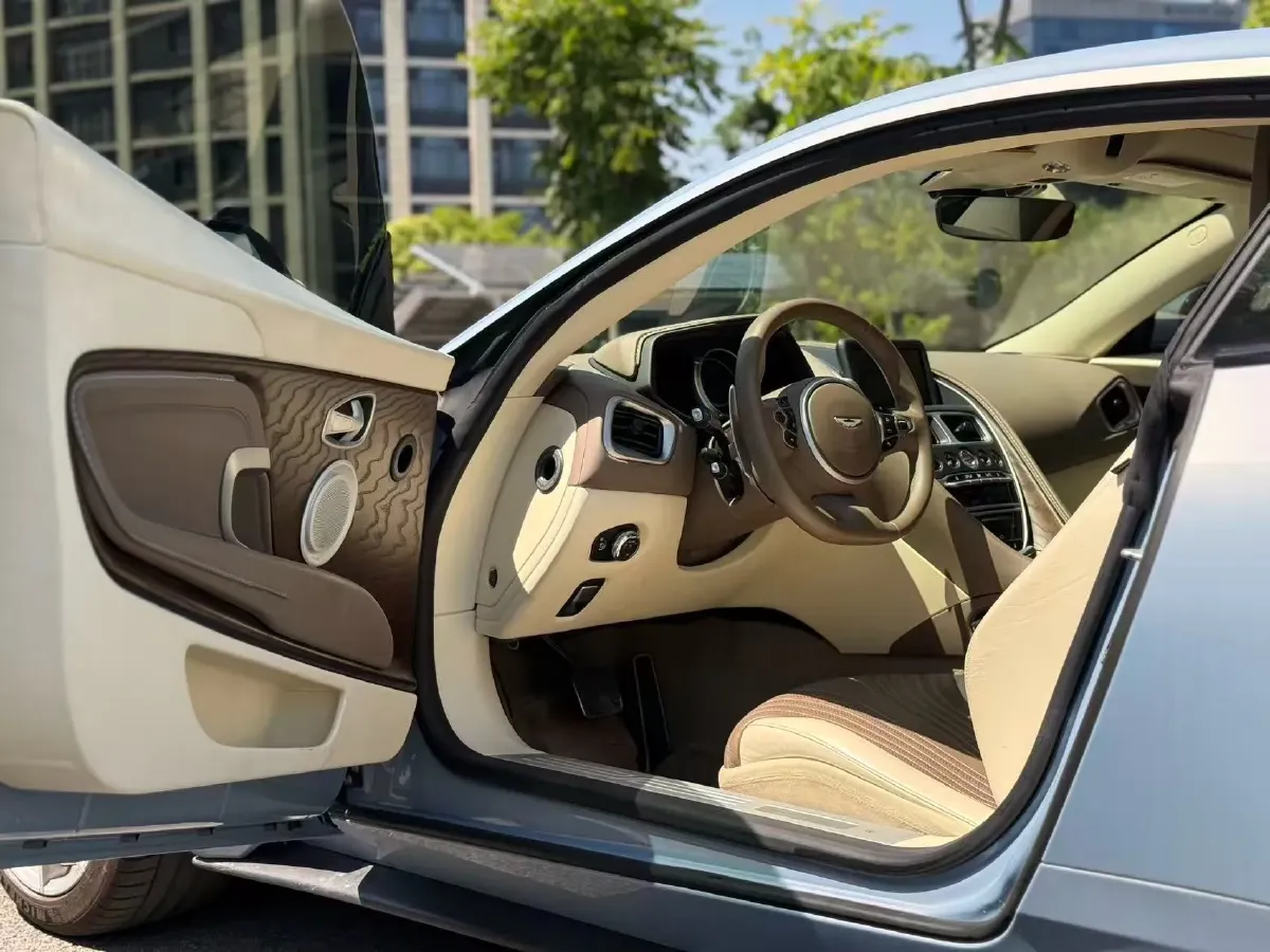 2019 Aston Martin DB11 4.0T 510HP V8 8AT,autocango,china used car exporter,china ev exporter,chinese used car exporter,chinese used ev exporter