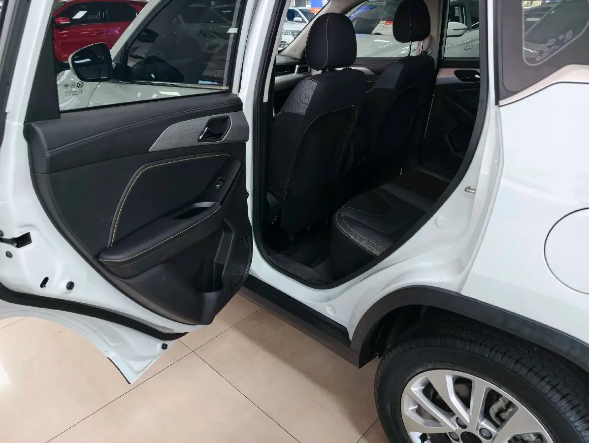 2020 BeiJing Auto X3 1.5T 150HP L4 CVT,autocango,china used car exporter,china ev exporter,chinese used car exporter,chinese used ev exporter