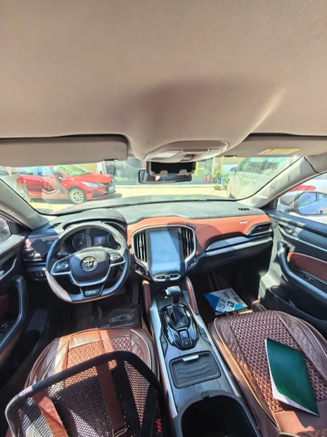 2018 Brilliance Auto V6 1.5T 150HP L4 7DCT,autocango,china used car exporter,china ev exporter,chinese used car exporter,chinese used ev exporter