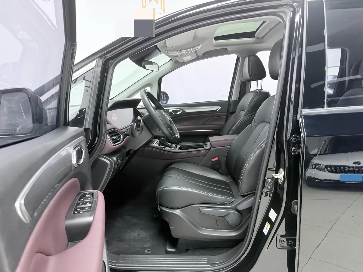 2021 GAC Trumpchi M6 1.5T 169HP L4 7DCT,autocango,china used car exporter,china ev exporter,chinese used car exporter,chinese used ev exporter