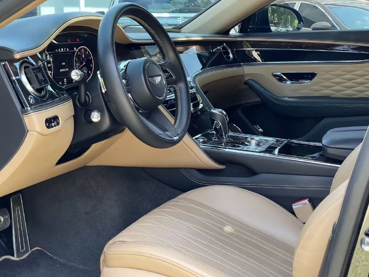 2021 Bentley Flying Spur 4.0T 550HP V8 8DCT,autocango,china used car exporter,china ev exporter,chinese used car exporter,chinese used ev exporter