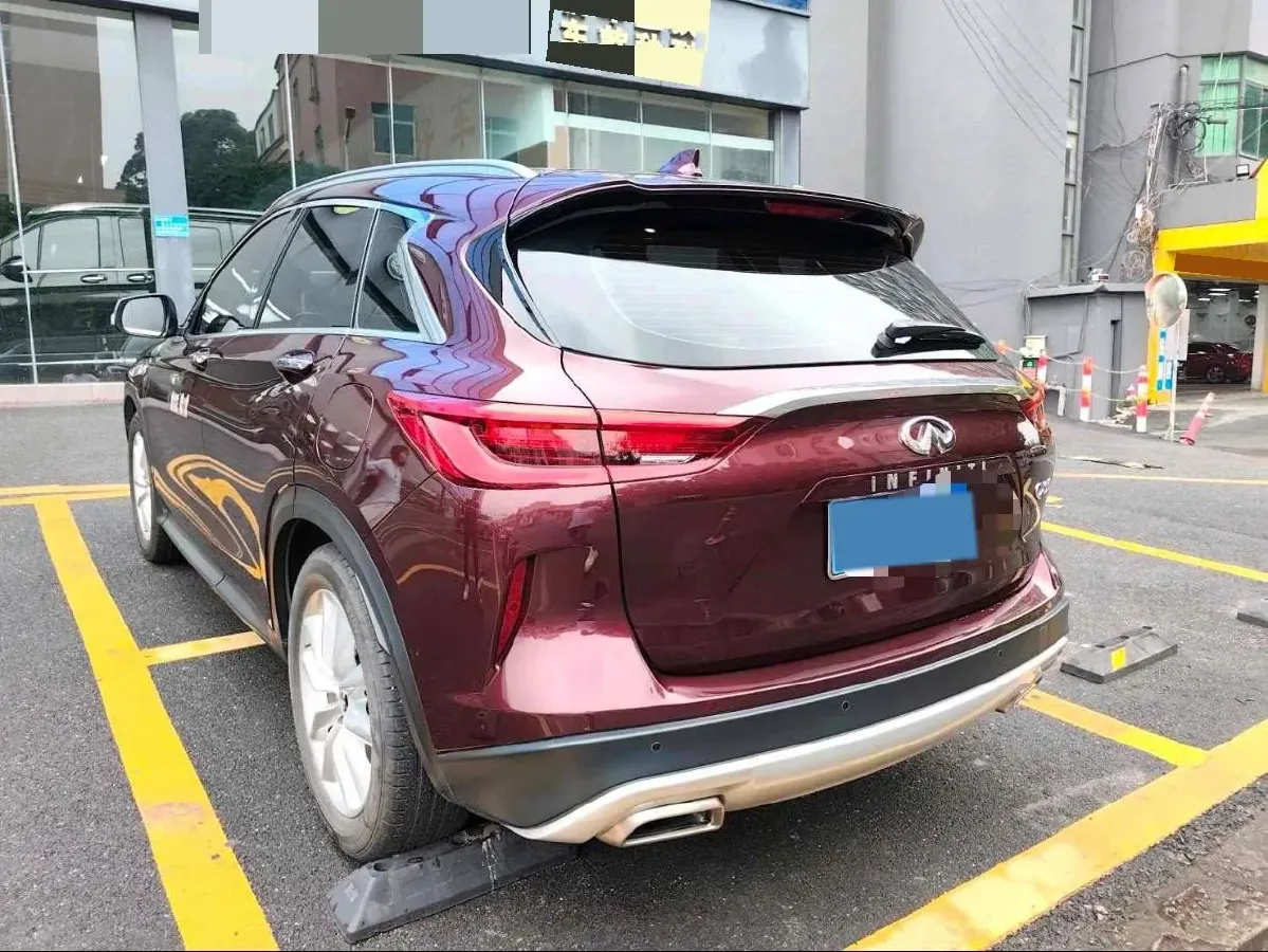 2018 Infiniti QX30 2.0T 211HP L4 7DCT,autocango,china used car exporter,china ev exporter,chinese used car exporter,chinese used ev exporter