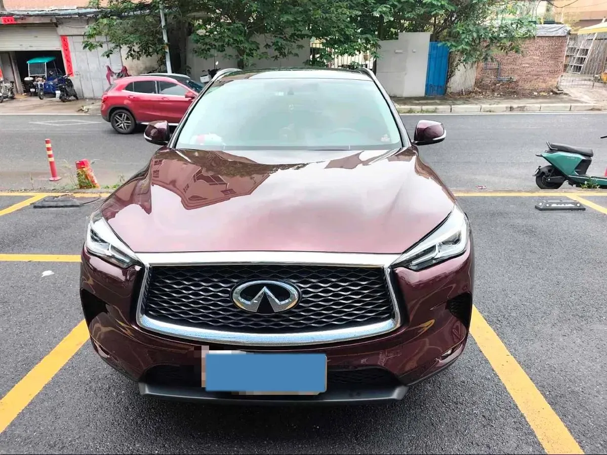 2018 Infiniti QX30 2.0T 211HP L4 7DCT,autocango,china used car exporter,china ev exporter,chinese used car exporter,chinese used ev exporter