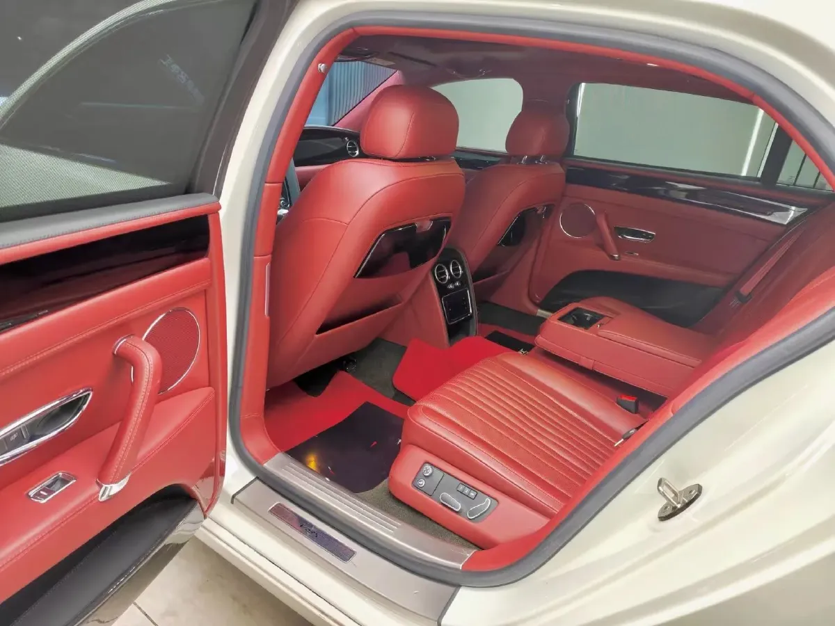 2017 Bentley Flying Spur 4.0T 528HP V8 8AT,autocango,china used car exporter,china ev exporter,chinese used car exporter,chinese used ev exporter