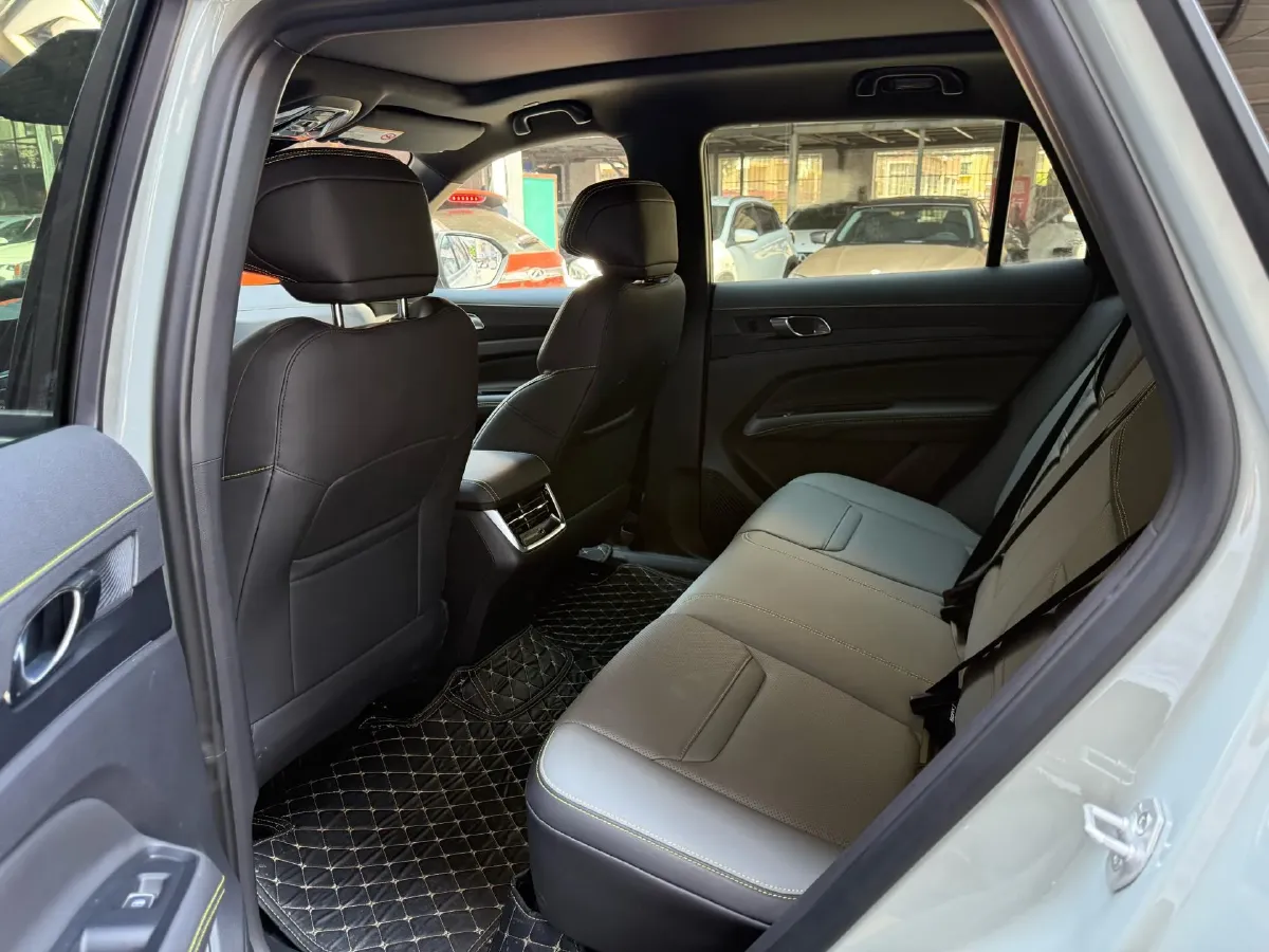 2025 Ford Equator Sport 1.5T 150HP L4 2DHT PHEV 18.4KWH,autocango,china used car exporter,china ev exporter,chinese used car exporter,chinese used ev exporter