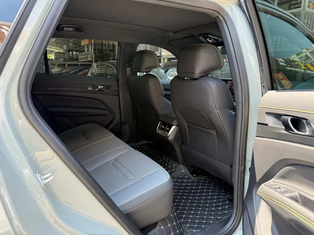 2025 Ford Equator Sport 1.5T 150HP L4 2DHT PHEV 18.4KWH,autocango,china used car exporter,china ev exporter,chinese used car exporter,chinese used ev exporter