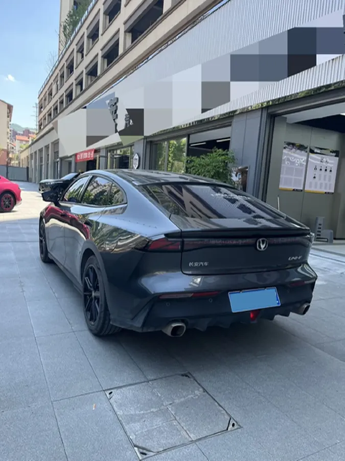 2022 ChangAn UNI-V 1.5T 188HP L4 7DCT,autocango,china used car exporter,china ev exporter,chinese used car exporter,chinese used ev exporter