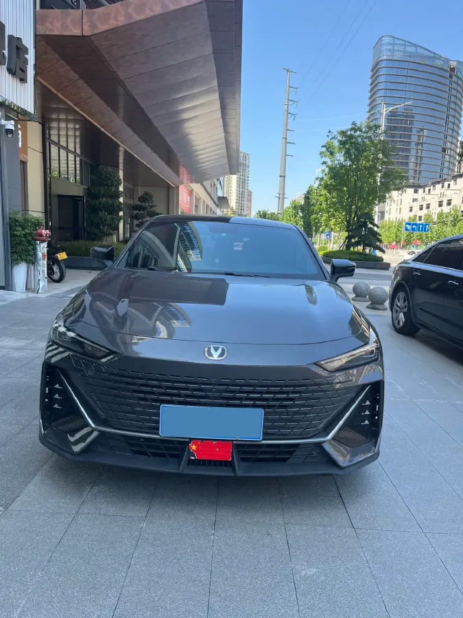 2022 ChangAn UNI-V 1.5T 188HP L4 7DCT,autocango,china used car exporter,china ev exporter,chinese used car exporter,chinese used ev exporter