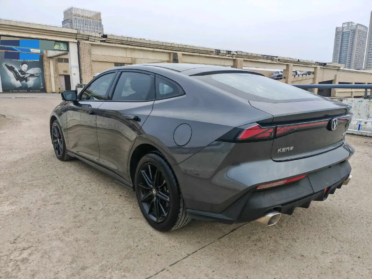 2023 ChangAn UNI-V iDD 1.5T 170HP L4 6TCT PHEV 18.4KWH,autocango,china used car exporter,china ev exporter,chinese used car exporter,chinese used ev exporter