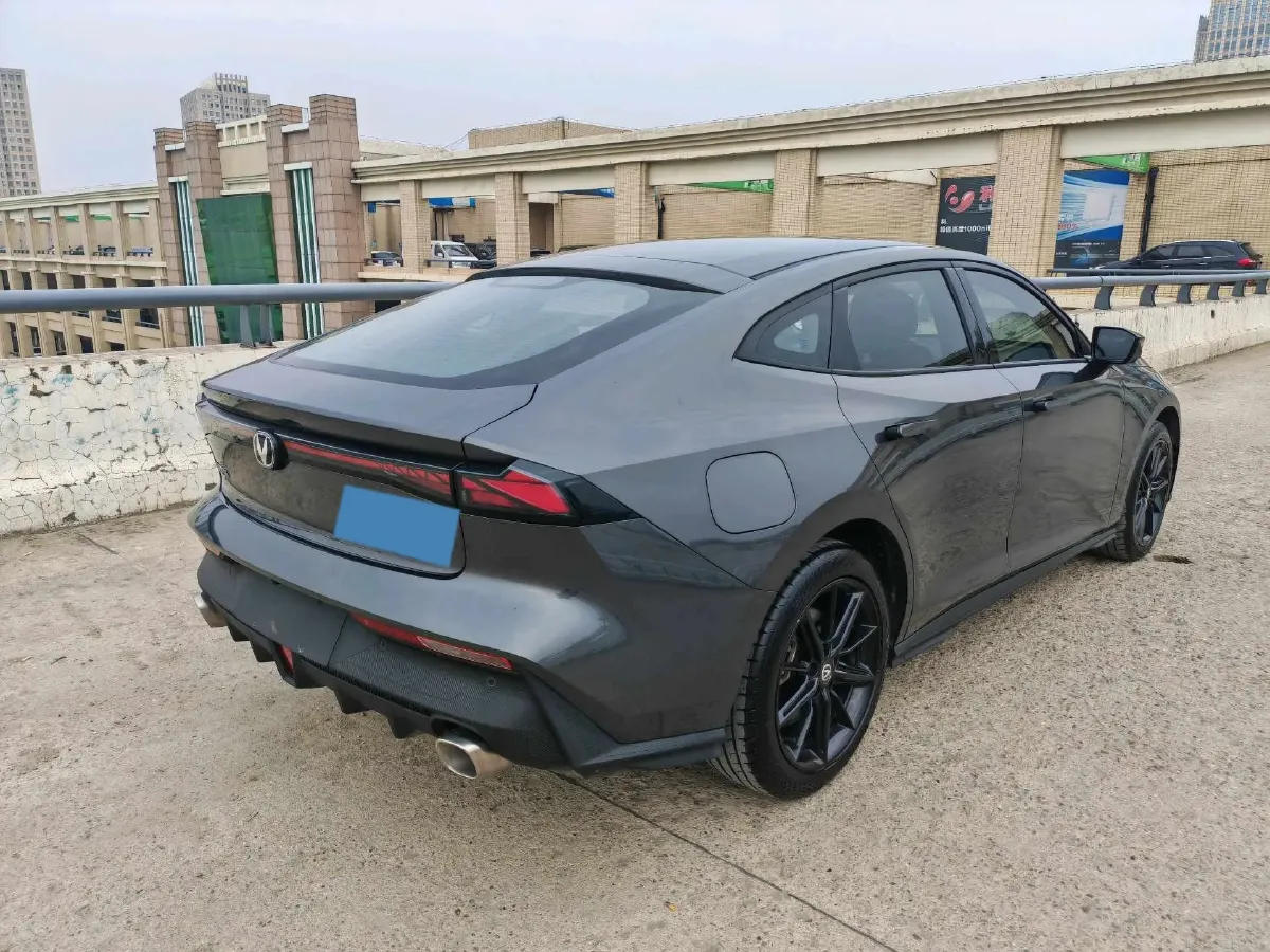 2023 ChangAn UNI-V iDD 1.5T 170HP L4 6TCT PHEV 18.4KWH,autocango,china used car exporter,china ev exporter,chinese used car exporter,chinese used ev exporter