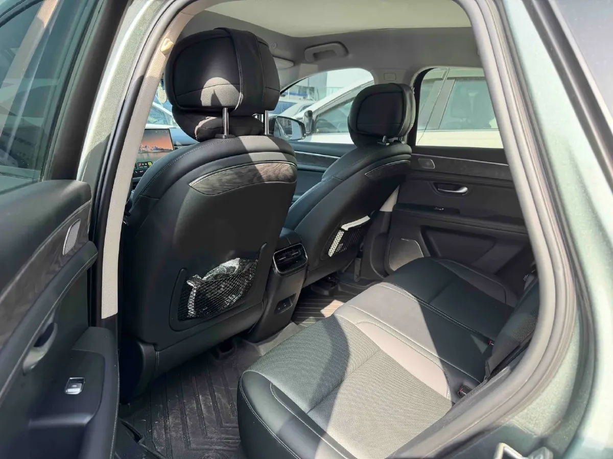 2022 Isuzu Mu-X 2.0T 220HP L4 8AT,autocango,china used car exporter,china ev exporter,chinese used car exporter,chinese used ev exporter