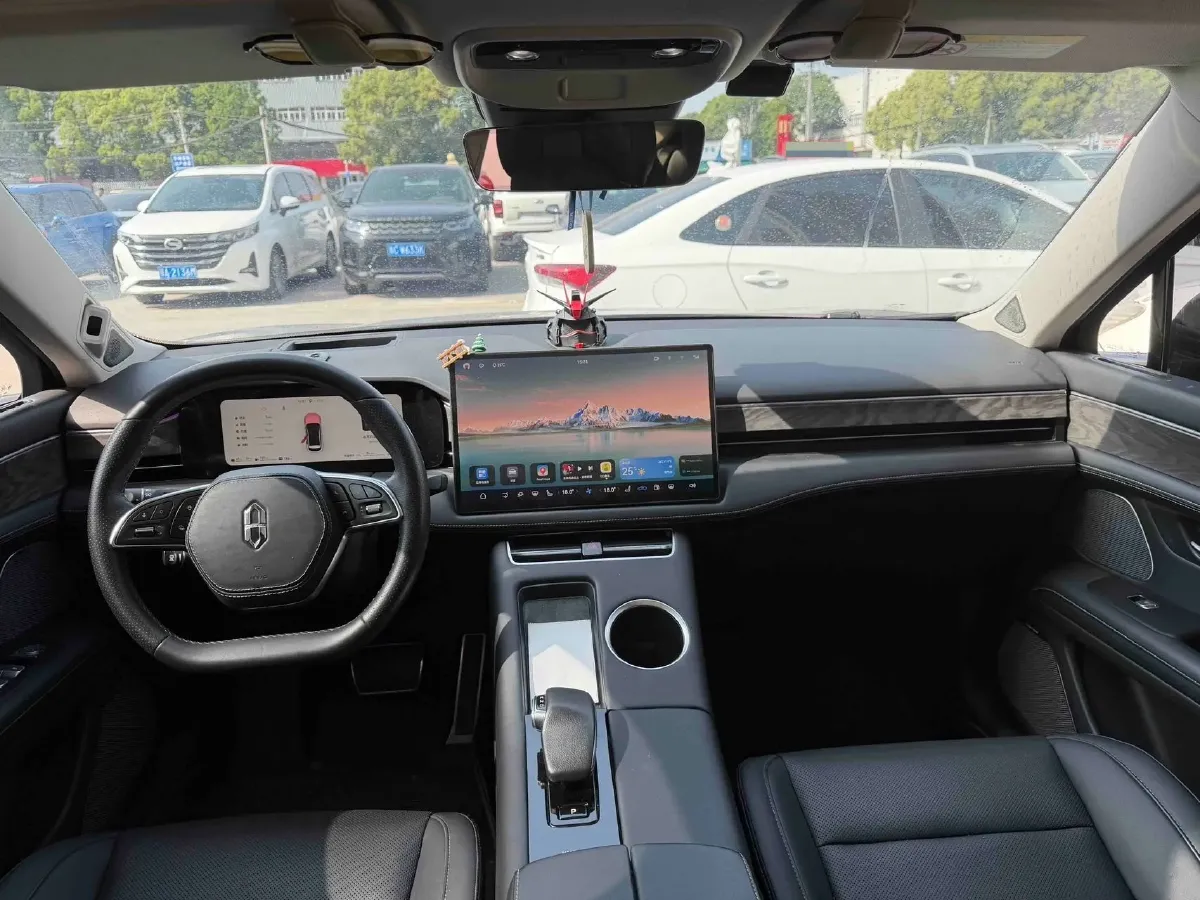 2022 Isuzu Mu-X 2.0T 220HP L4 8AT,autocango,china used car exporter,china ev exporter,chinese used car exporter,chinese used ev exporter