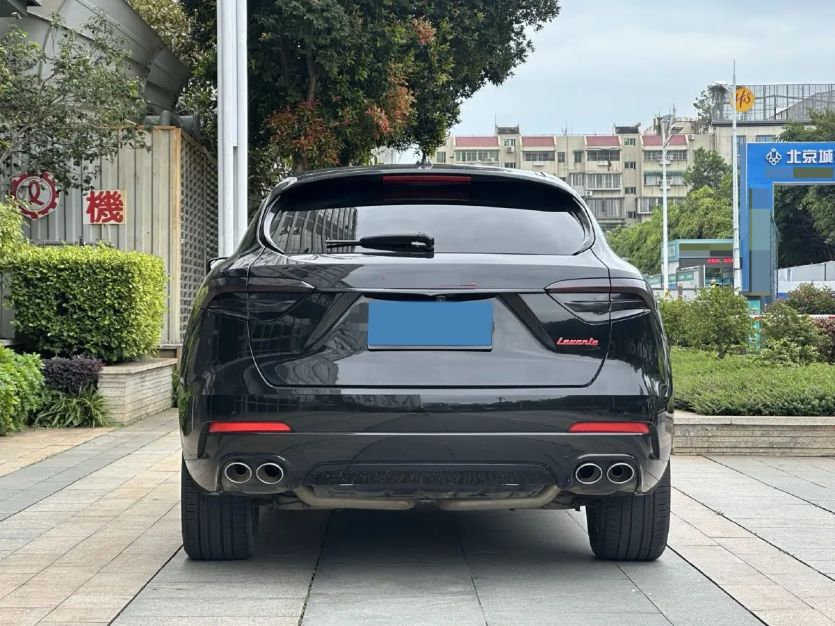 2022 Maserati Levante 2.0T 330HP L4 8AT,autocango,china used car exporter,china ev exporter,chinese used car exporter,chinese used ev exporter