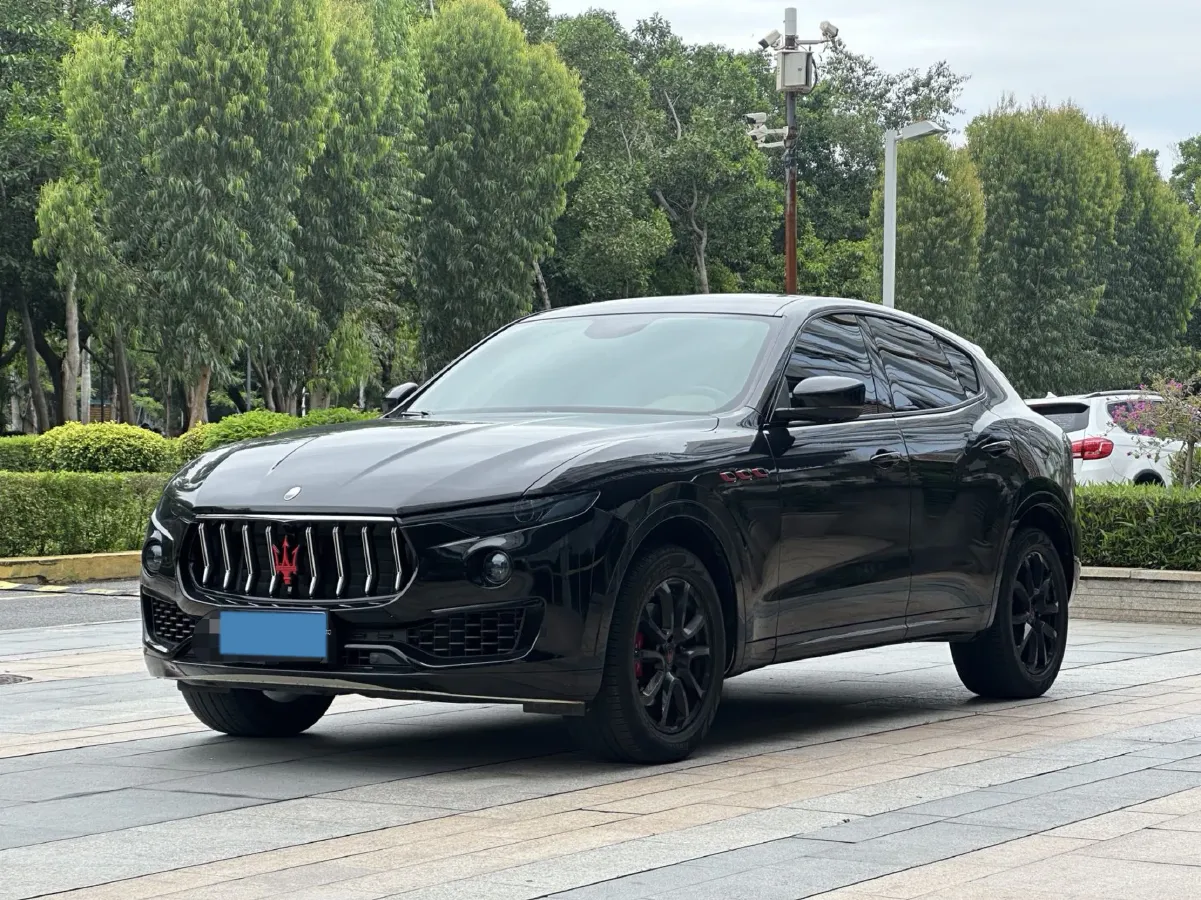 2022 Maserati Levante 2.0T 330HP L4 8AT,autocango,china used car exporter,china ev exporter,chinese used car exporter,chinese used ev exporter