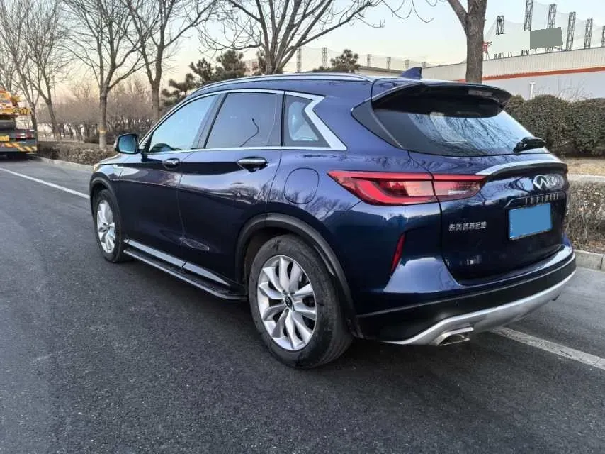 2018 Infiniti QX30 2.0T 211HP L4 7DCT,autocango,china used car exporter,china ev exporter,chinese used car exporter,chinese used ev exporter