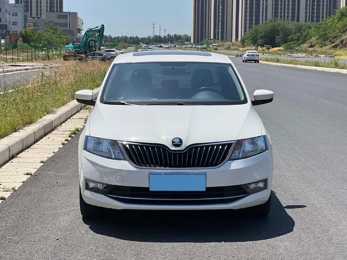 2019 SWM G01 1.5T 156HP L4 6AT,autocango,china used car exporter,china ev exporter,chinese used car exporter,chinese used ev exporter
