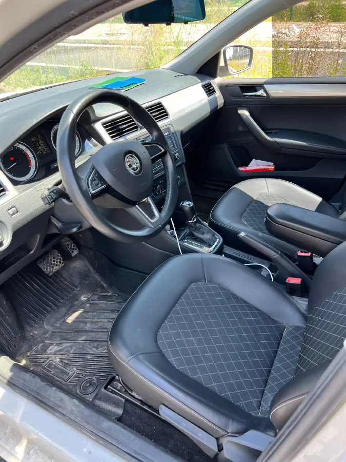 2019 SWM G01 1.5T 156HP L4 6AT,autocango,china used car exporter,china ev exporter,chinese used car exporter,chinese used ev exporter