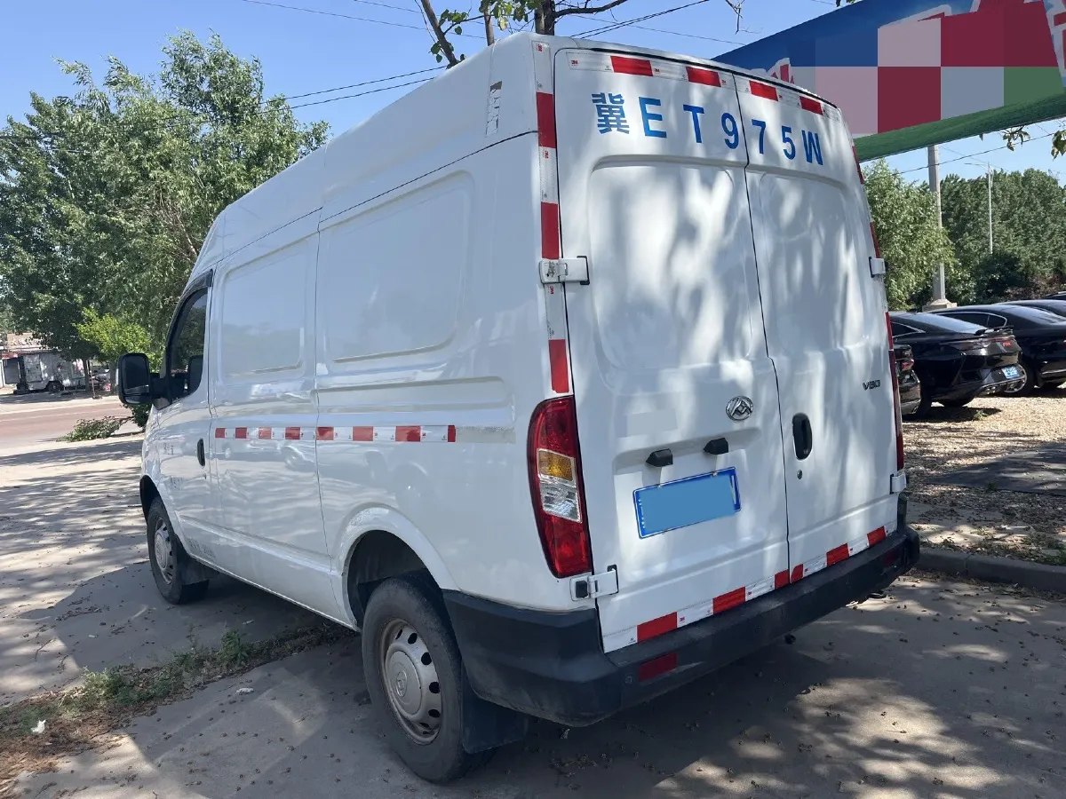 2019 MAXUS XinTu V80 2.0T 139HP L4 6MT,autocango,china used car exporter,china ev exporter,chinese used car exporter,chinese used ev exporter