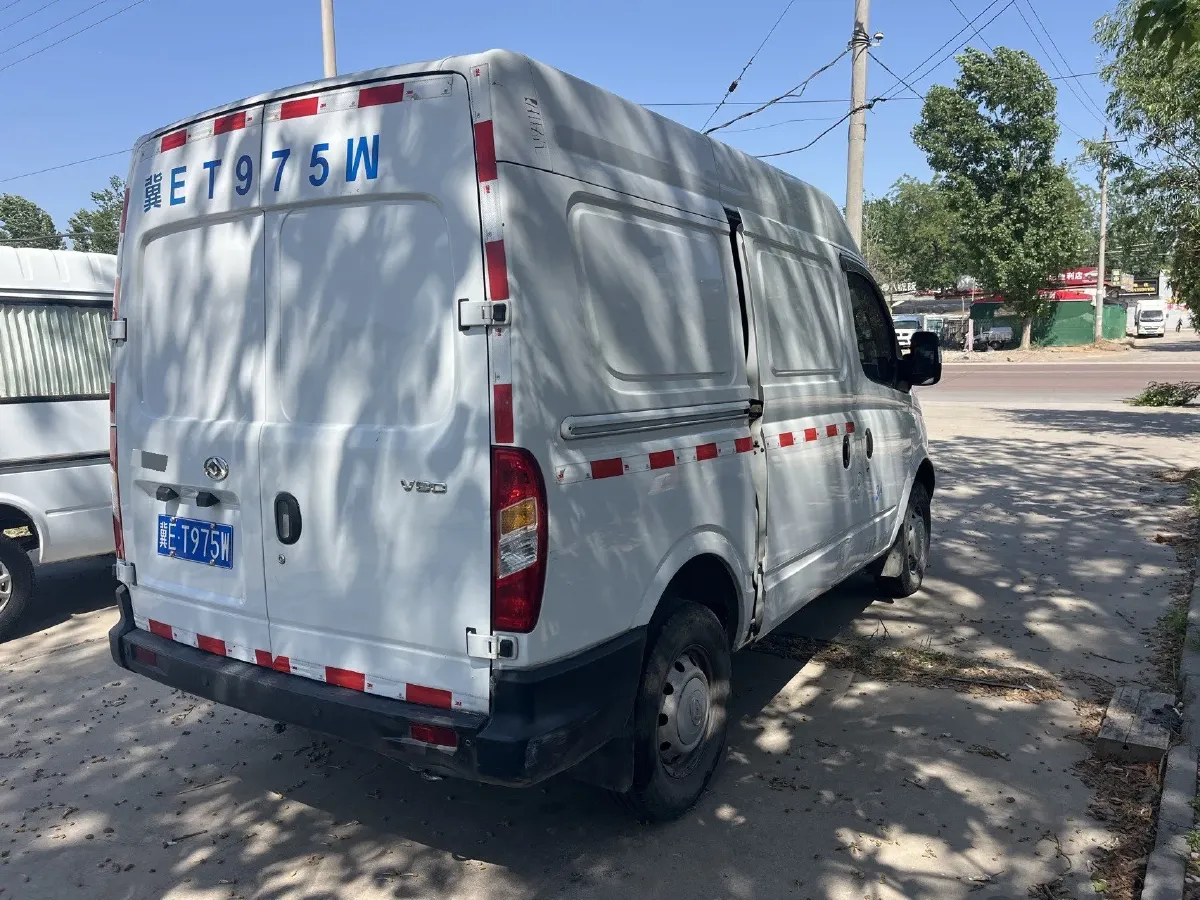 2019 MAXUS XinTu V80 2.0T 139HP L4 6MT,autocango,china used car exporter,china ev exporter,chinese used car exporter,chinese used ev exporter