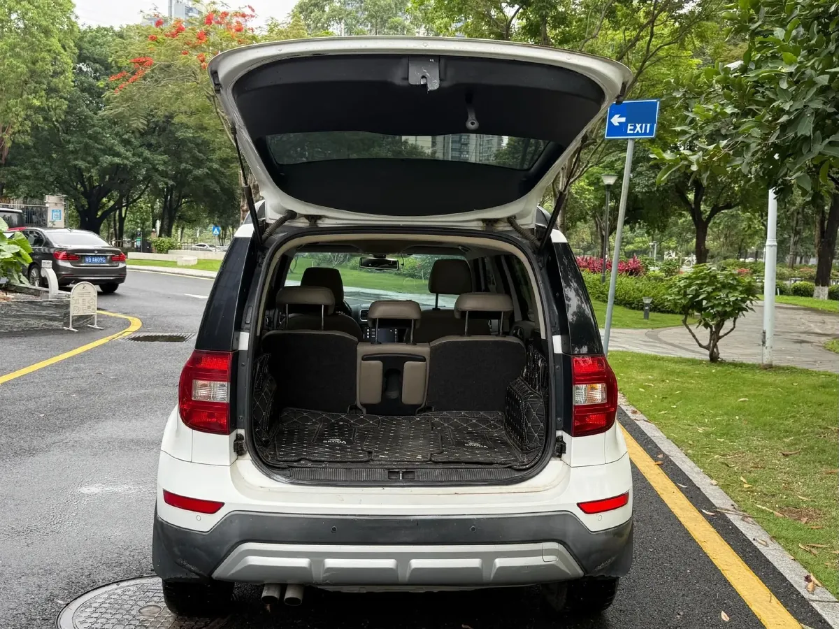 2017 Skoda Yeti 1.4T 150HP L4 7DCT,autocango,china used car exporter,china ev exporter,chinese used car exporter,chinese used ev exporter
