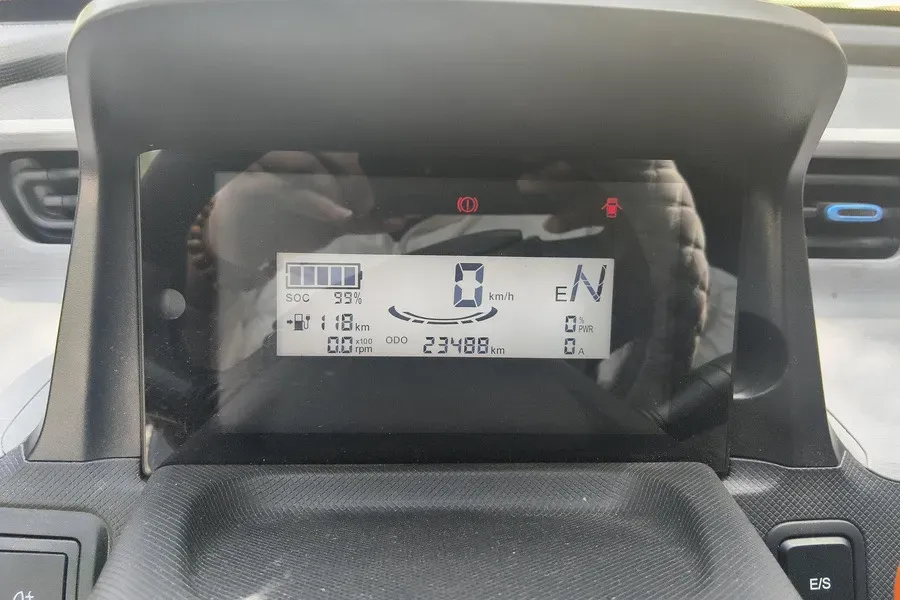 2022 LingBox uni BEV 11.52KWH,autocango,china used car exporter,china ev exporter,chinese used car exporter,chinese used ev exporter