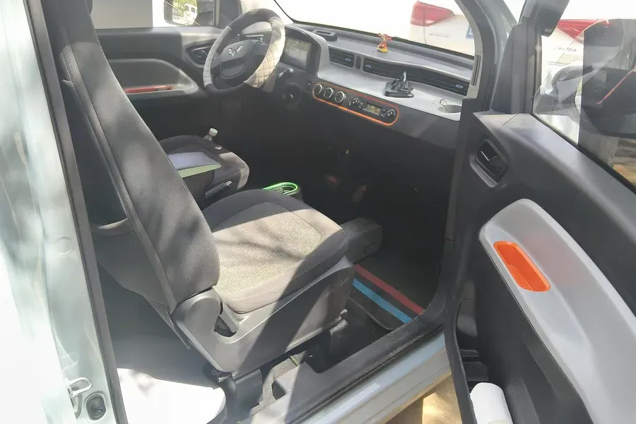 2022 LingBox uni BEV 11.52KWH,autocango,china used car exporter,china ev exporter,chinese used car exporter,chinese used ev exporter
