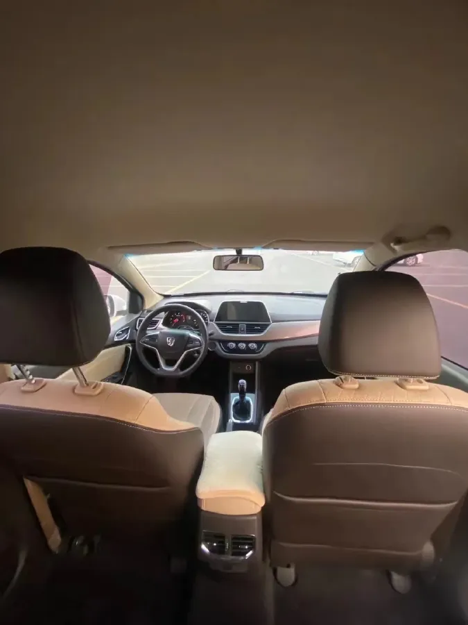 2017 BaoJun 310W 1.5L 112HP L4 6MT,autocango,china used car exporter,china ev exporter,chinese used car exporter,chinese used ev exporter