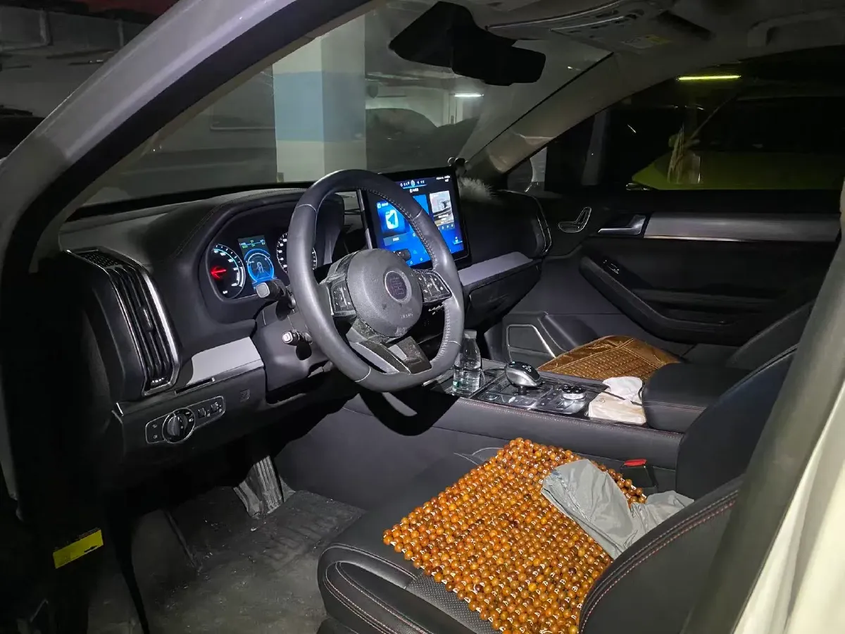 2020 DS 7 1.6T 180HP L4 8AT,autocango,china used car exporter,china ev exporter,chinese used car exporter,chinese used ev exporter