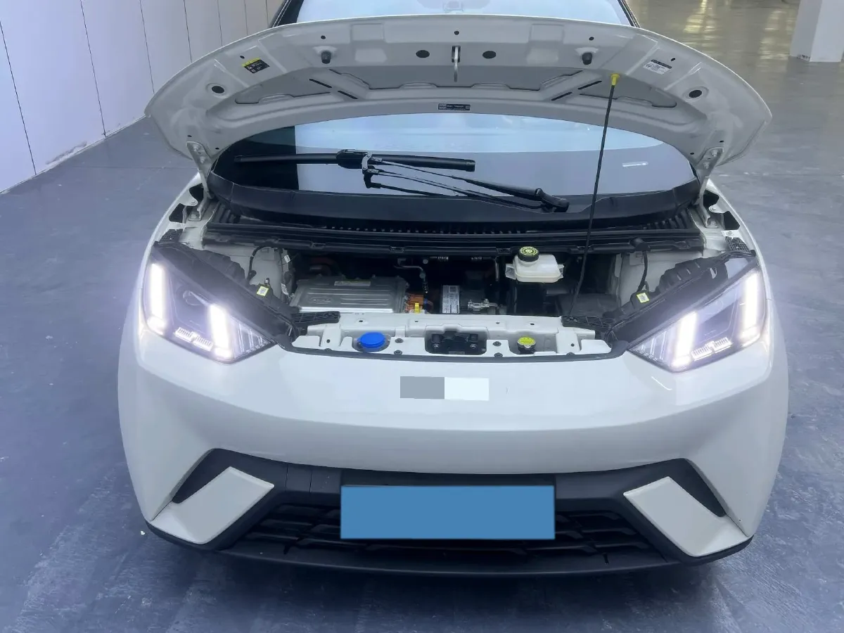 2011 BYD S6 2.0L 140HP L4 5MT,autocango,china used car exporter,china ev exporter,chinese used car exporter,chinese used ev exporter