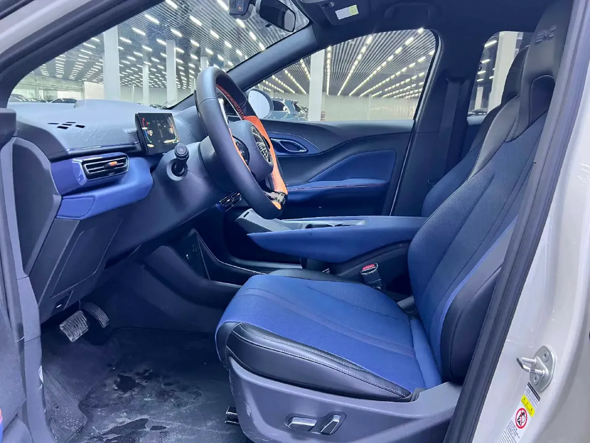 2011 BYD S6 2.0L 140HP L4 5MT,autocango,china used car exporter,china ev exporter,chinese used car exporter,chinese used ev exporter