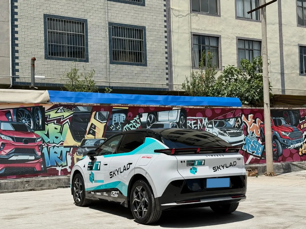 2025 Dongfeng Z9 2.0T 258HP L4 8AT,autocango,china used car exporter,china ev exporter,chinese used car exporter,chinese used ev exporter