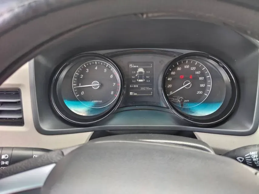 2021 WuLing ZhengChen 1.5T 147HP L4 6MT,autocango,china used car exporter,china ev exporter,chinese used car exporter,chinese used ev exporter