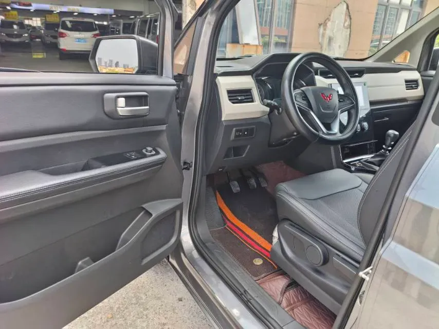 2021 WuLing ZhengChen 1.5T 147HP L4 6MT,autocango,china used car exporter,china ev exporter,chinese used car exporter,chinese used ev exporter
