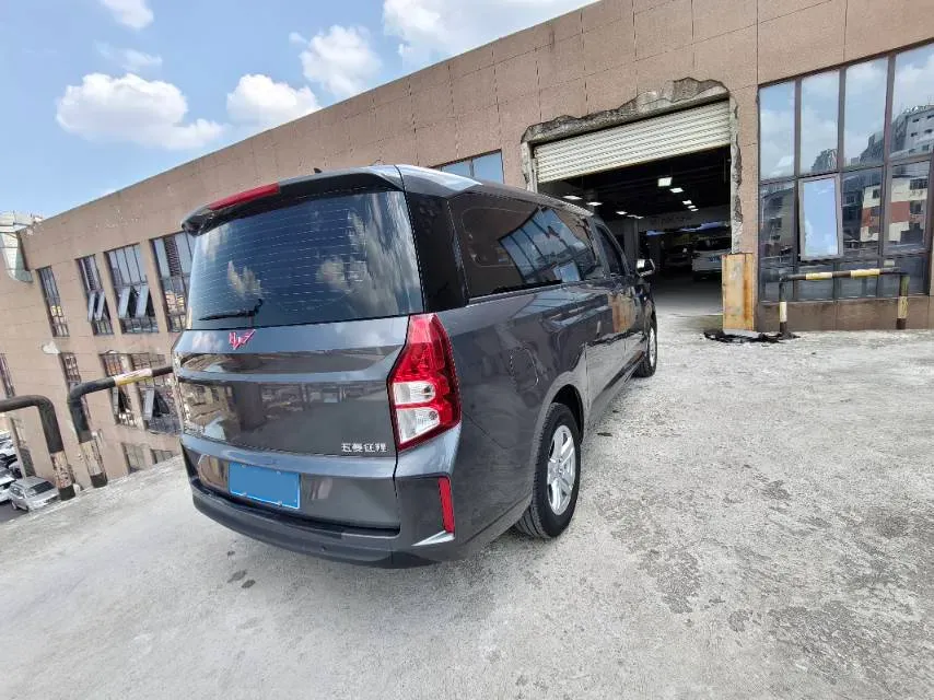 2021 WuLing ZhengChen 1.5T 147HP L4 6MT,autocango,china used car exporter,china ev exporter,chinese used car exporter,chinese used ev exporter