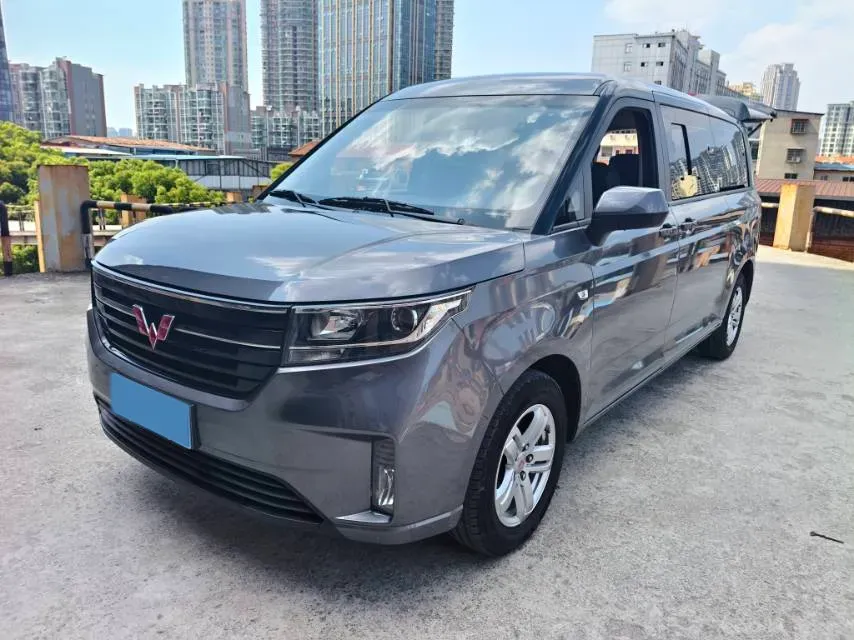 2021 WuLing ZhengChen 1.5T 147HP L4 6MT,autocango,china used car exporter,china ev exporter,chinese used car exporter,chinese used ev exporter