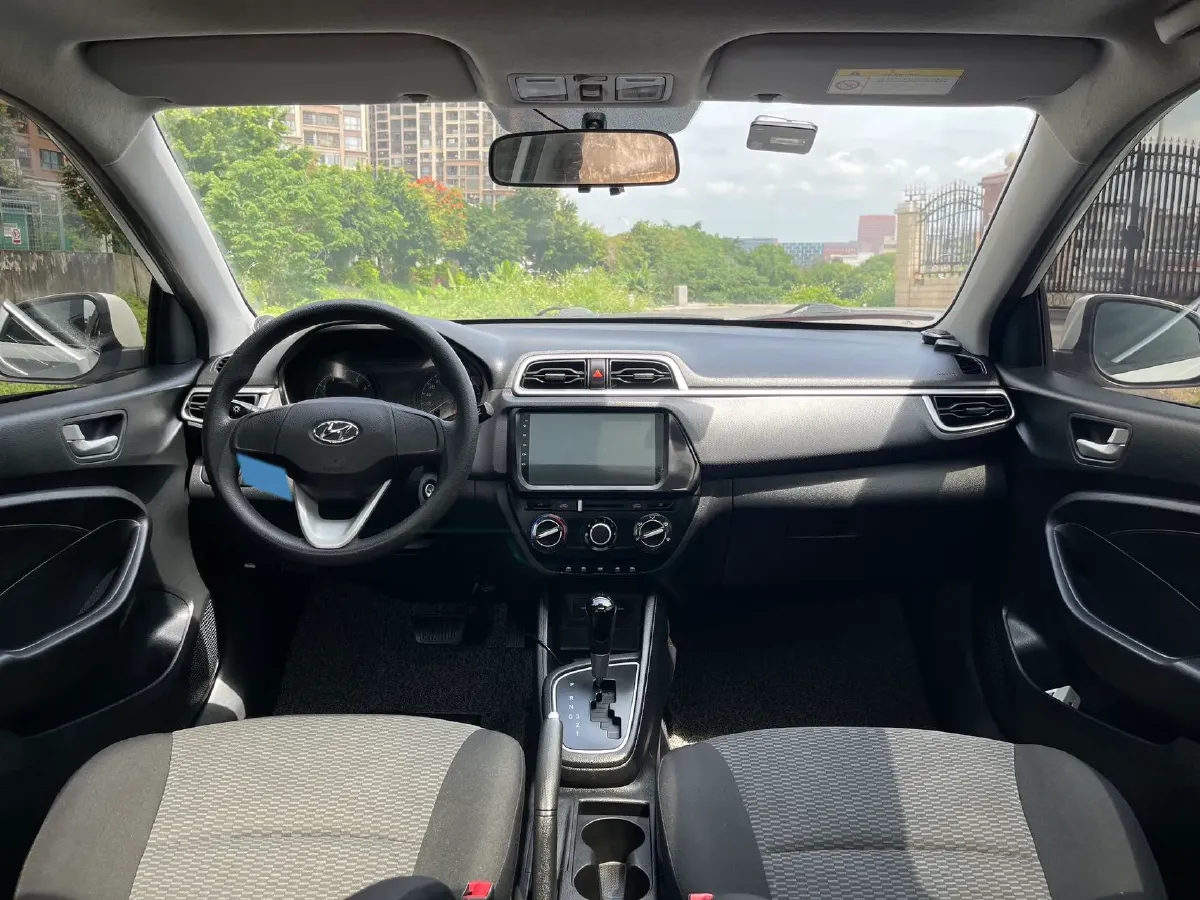 2017 Hyundai Reina 1.4L 95HP L4 4AT,autocango,china used car exporter,china ev exporter,chinese used car exporter,chinese used ev exporter