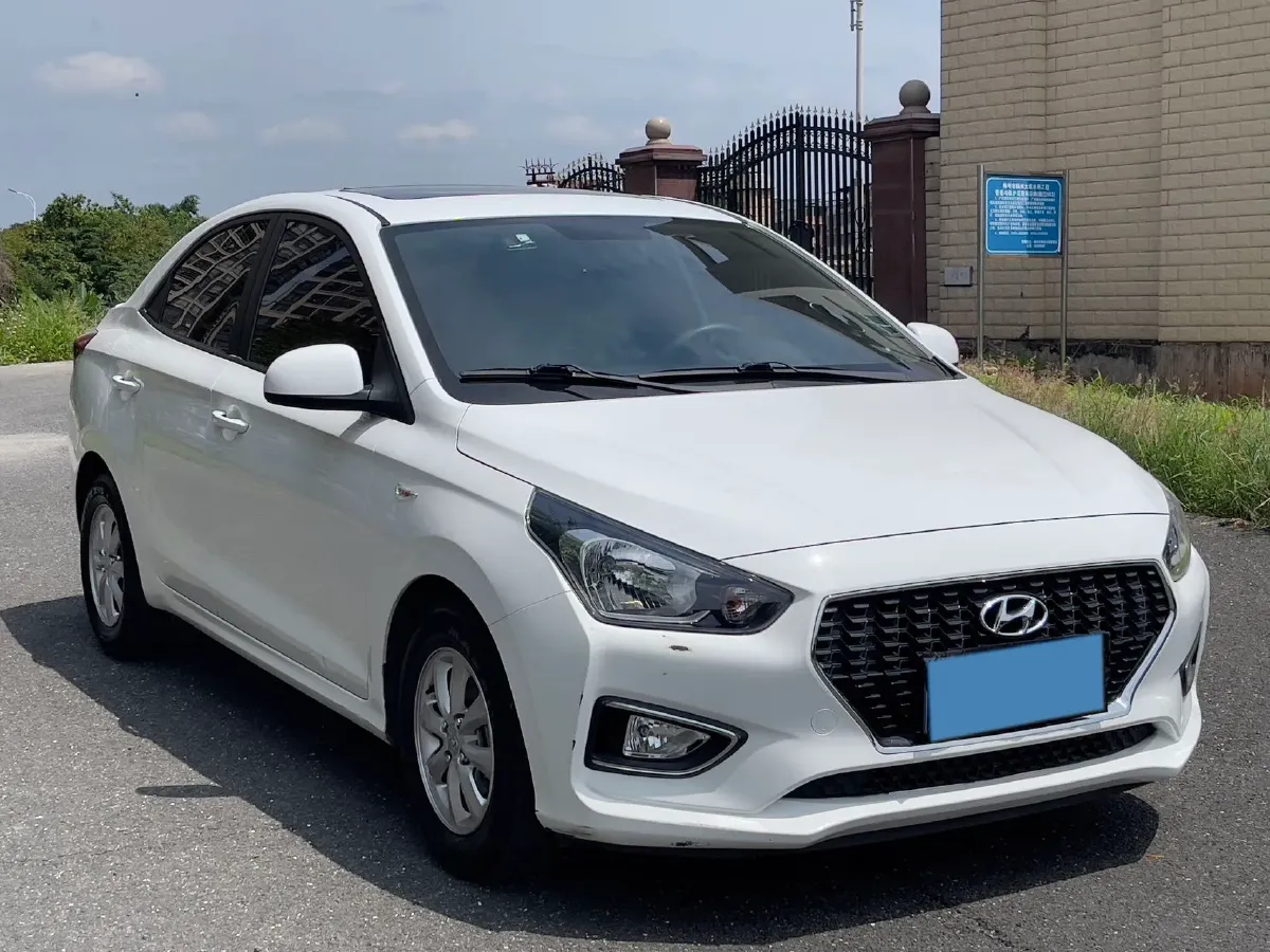 2017 Hyundai Reina 1.4L 95HP L4 4AT,autocango,china used car exporter,china ev exporter,chinese used car exporter,chinese used ev exporter