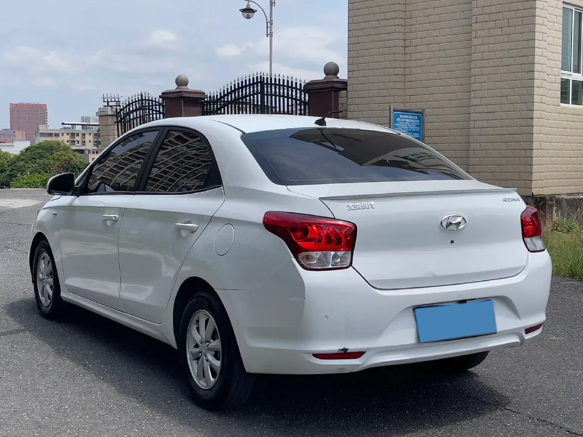 2017 Hyundai Reina 1.4L 95HP L4 4AT,autocango,china used car exporter,china ev exporter,chinese used car exporter,chinese used ev exporter