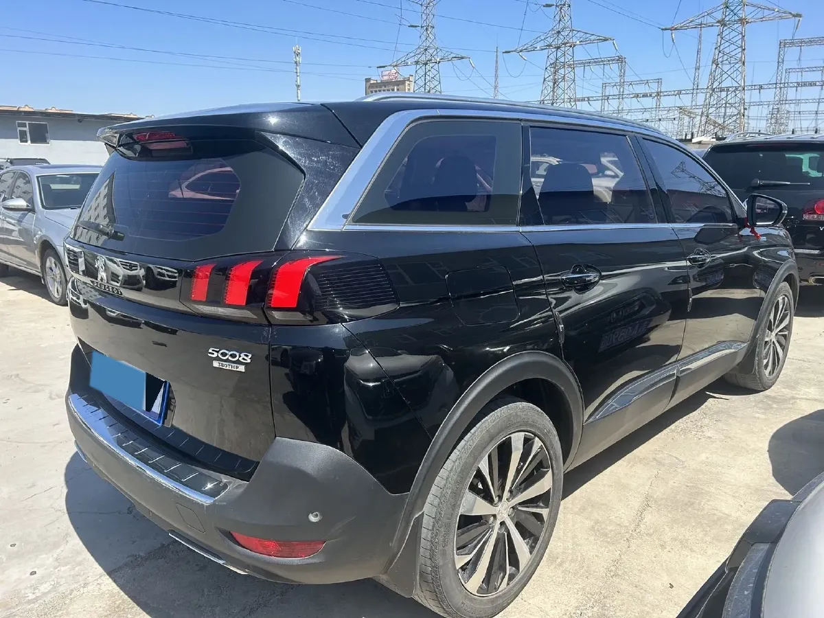 2017 Peugeot 5008 1.8T 204HP L4 6AT,autocango,china used car exporter,china ev exporter,chinese used car exporter,chinese used ev exporter