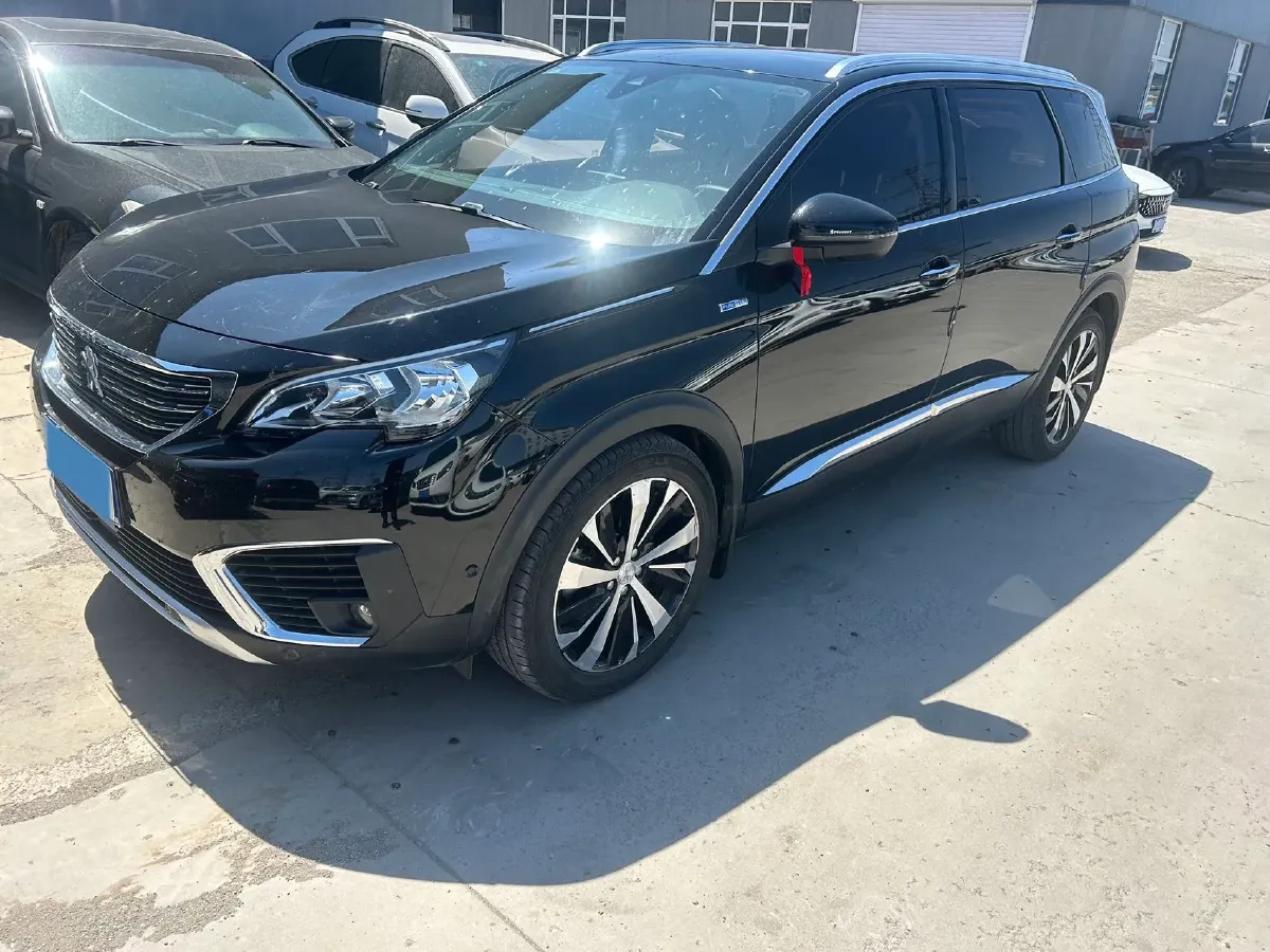 2017 Peugeot 5008 1.8T 204HP L4 6AT,autocango,china used car exporter,china ev exporter,chinese used car exporter,chinese used ev exporter