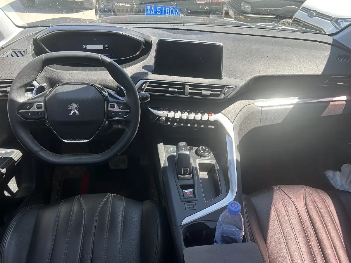 2017 Peugeot 5008 1.8T 204HP L4 6AT,autocango,china used car exporter,china ev exporter,chinese used car exporter,chinese used ev exporter