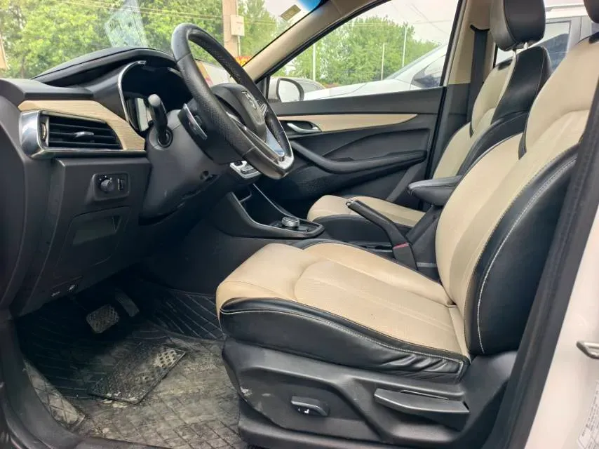 2019 BaoJun 360 1.5L 105HP L4 CVT,autocango,china used car exporter,china ev exporter,chinese used car exporter,chinese used ev exporter