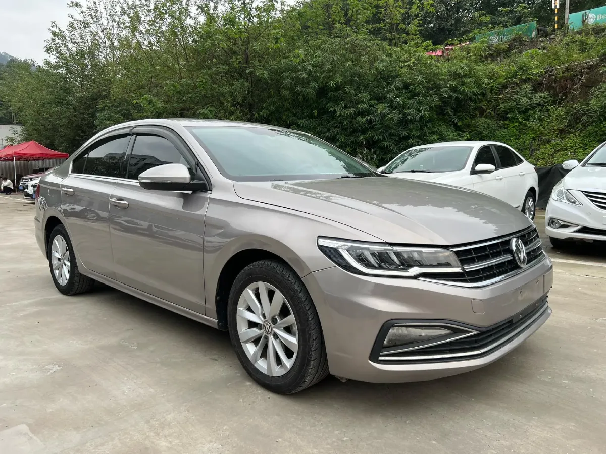 2019 Volkswagen Golf Sportsvan 1.6L 110HP L4 6AT,autocango,china used car exporter,china ev exporter,chinese used car exporter,chinese used ev exporter