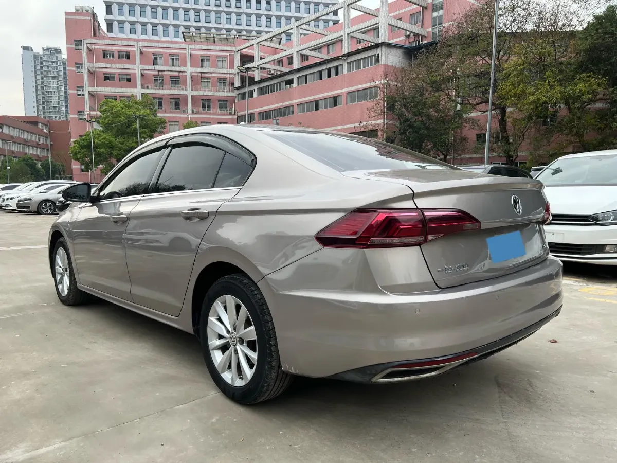 2019 Volkswagen Golf Sportsvan 1.6L 110HP L4 6AT,autocango,china used car exporter,china ev exporter,chinese used car exporter,chinese used ev exporter